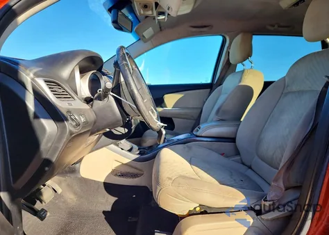 2012 Dodge Journey Sxt z USA, uszkodzony, nr VIN 3C4PDCBG7CT393811